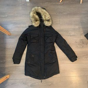 Aritzia Community Paradigm Fishtail Parka (Small)